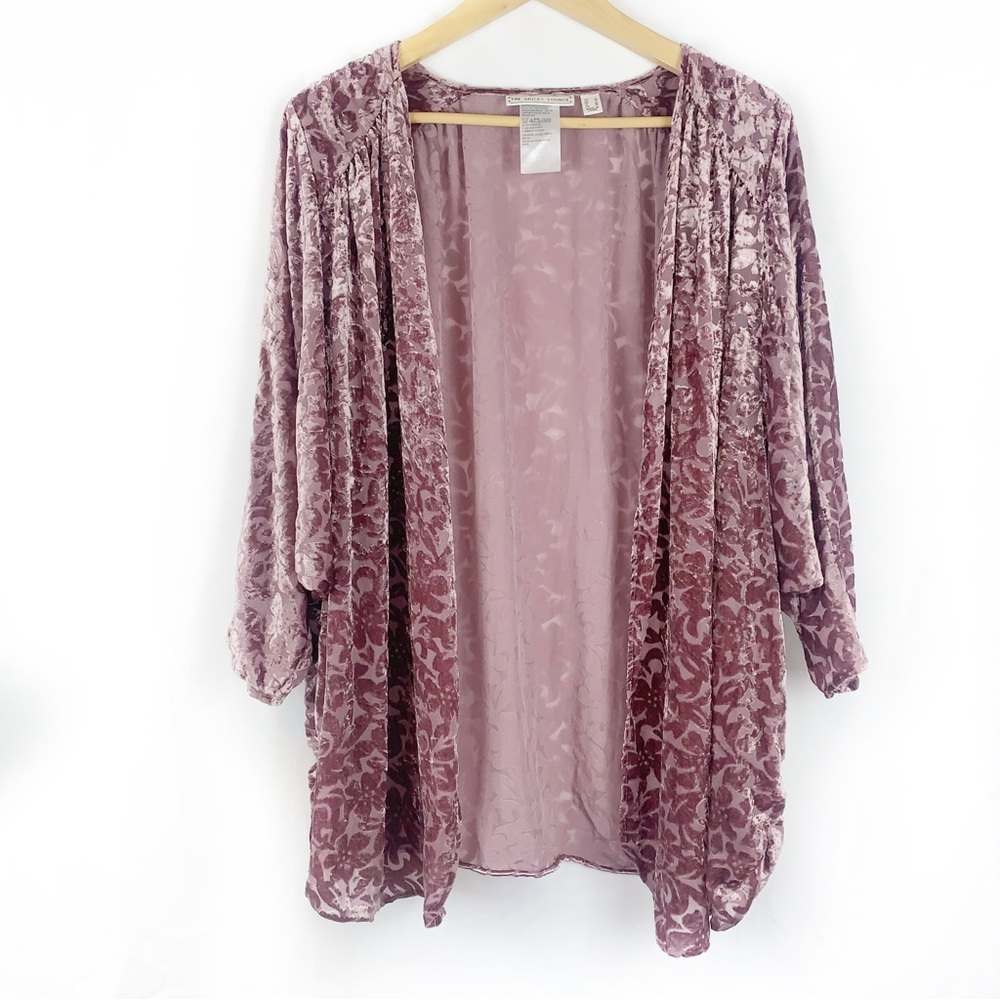 The Muses Lounge Mauve Floral Velvet Kimono Topper